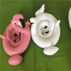 Durable PVC Gift with Inflatable Black Swan ring float for Swimming with kids